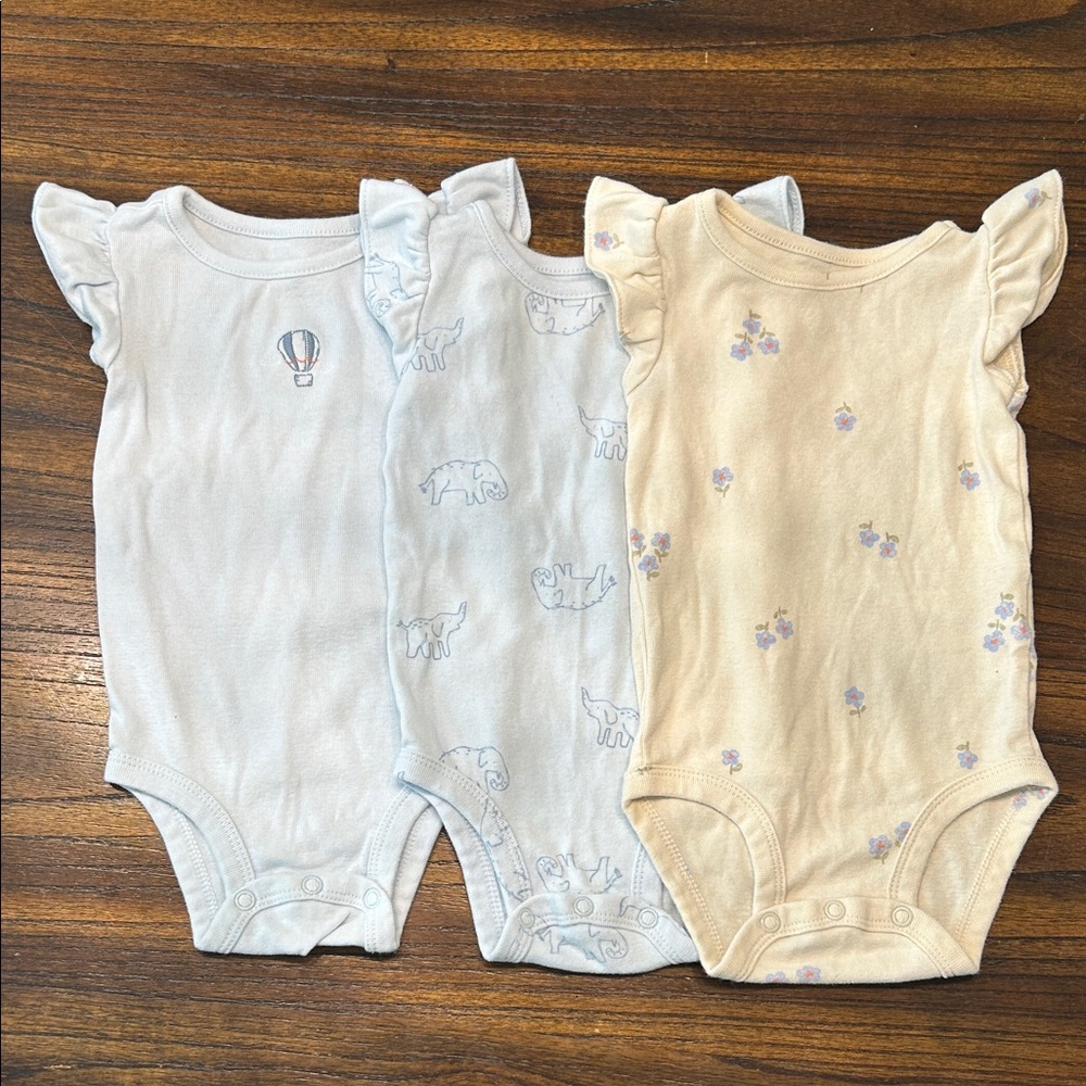 Blue and Cream Baby One Pieces / Carter’s
